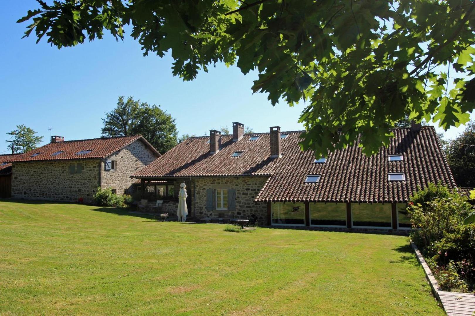 La Grande Foret Saint-Jouvent Экстерьер фото